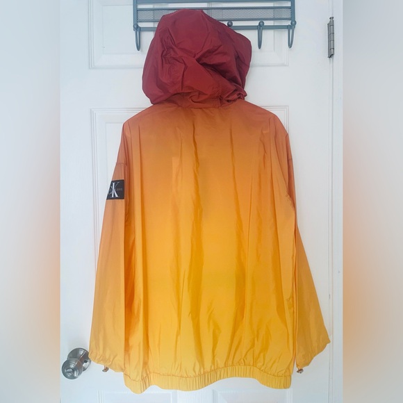 Calvin Klein water resistant jacket (S) - Picture 7 of 13